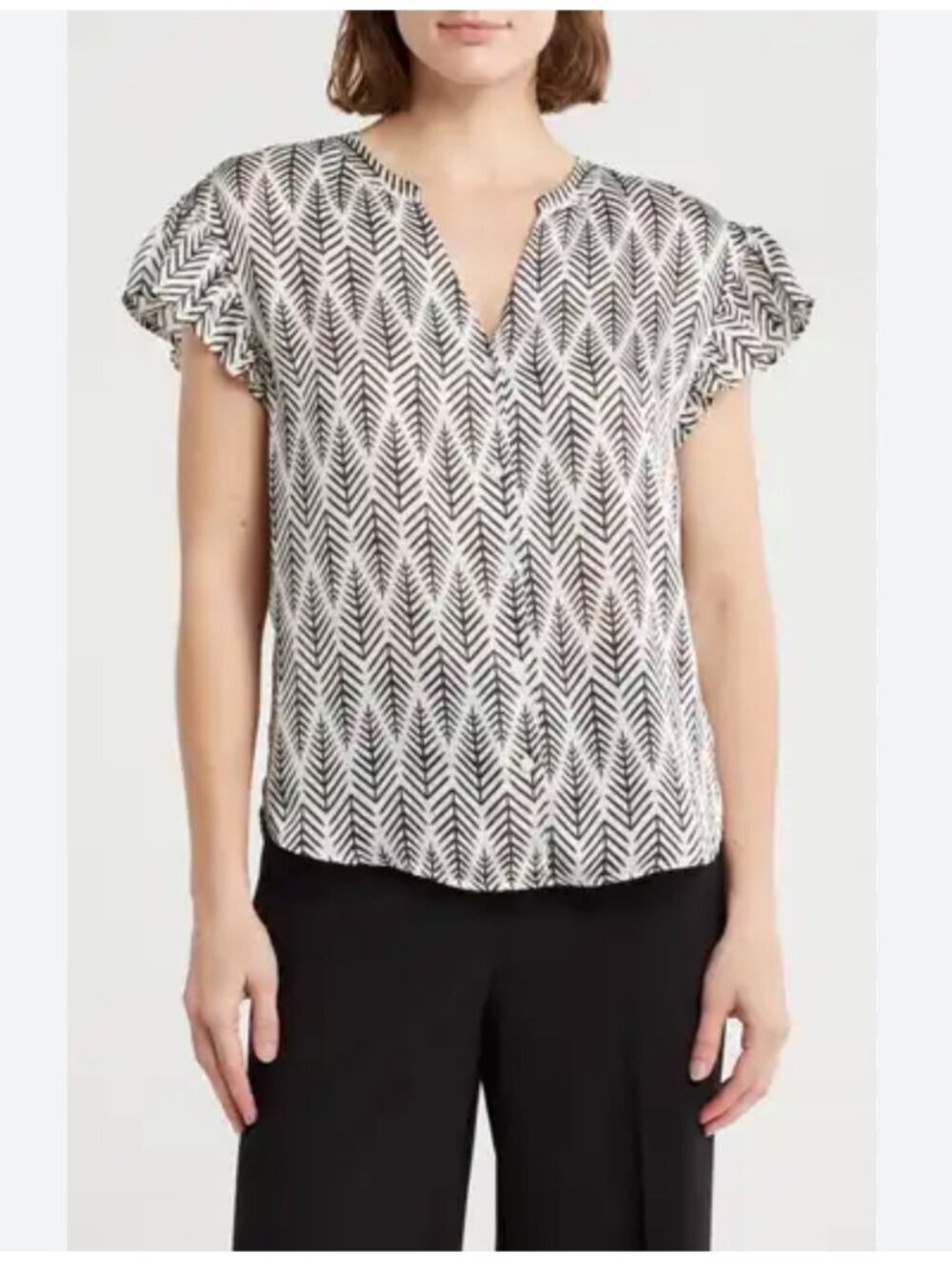NWT Pleione Ivory Flutter Sleeve Blouse with Black Fern Print, Size Medium